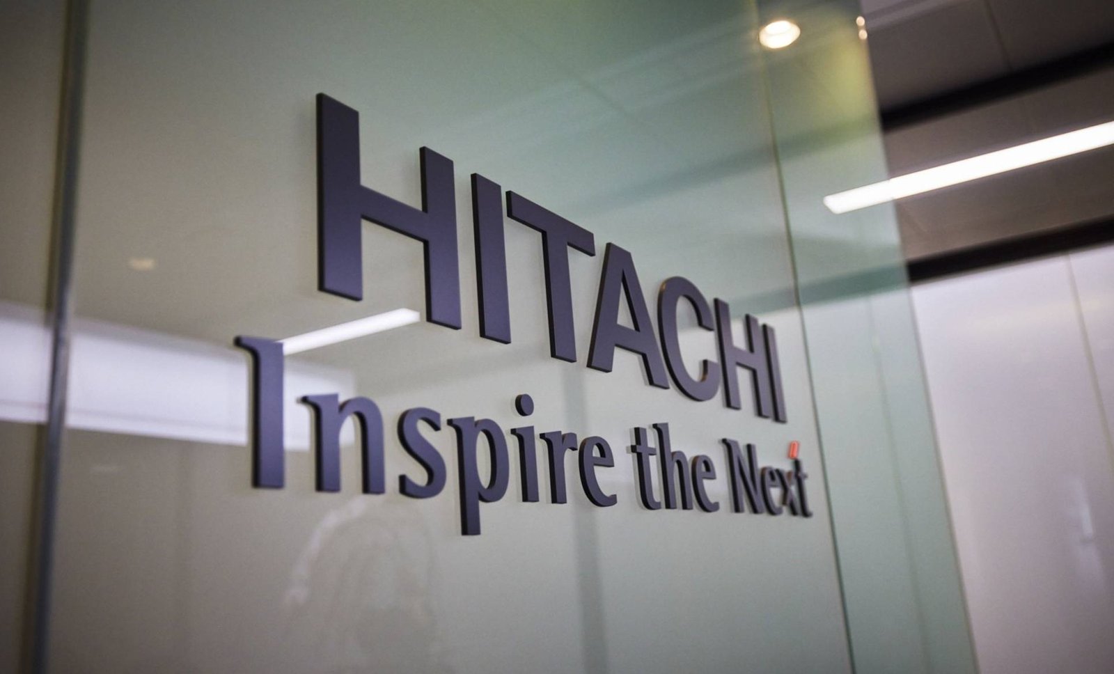Hitachi Marketing Mix